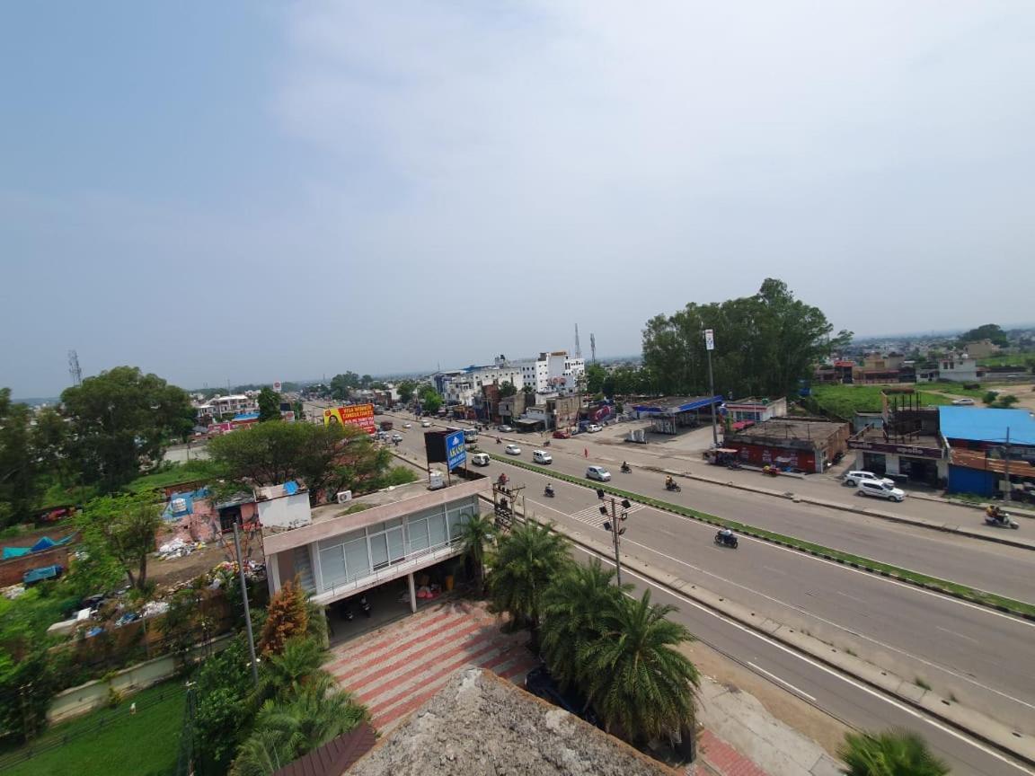 Akash Hotel Managed By Jk Hotels & Resorts Kathua Bagian luar foto